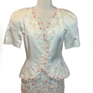 RINA diMONTELLA Vintage Blazer & Skirt set Lace and Rose Bud Embroidery Size 6